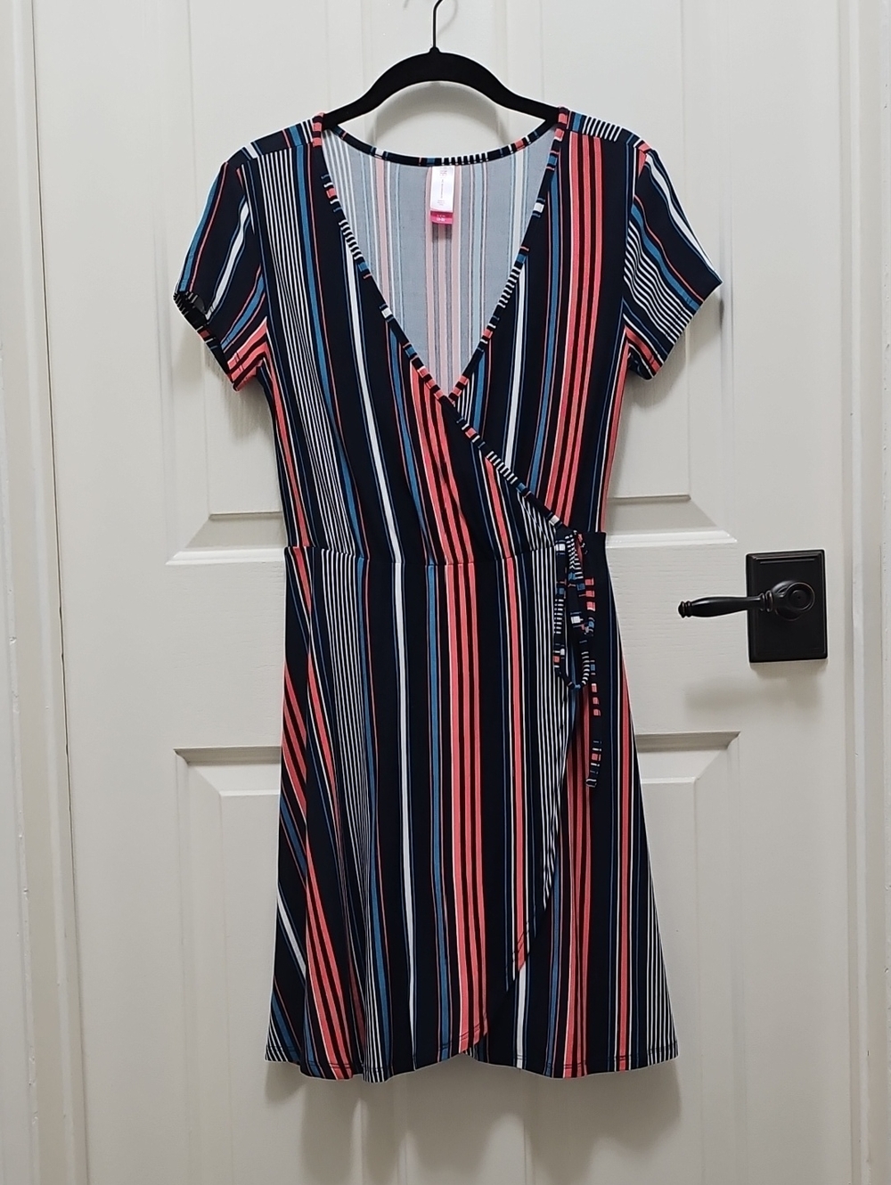 Dress size junior's SIZE S 3-5 Purchased New, Never Worn.